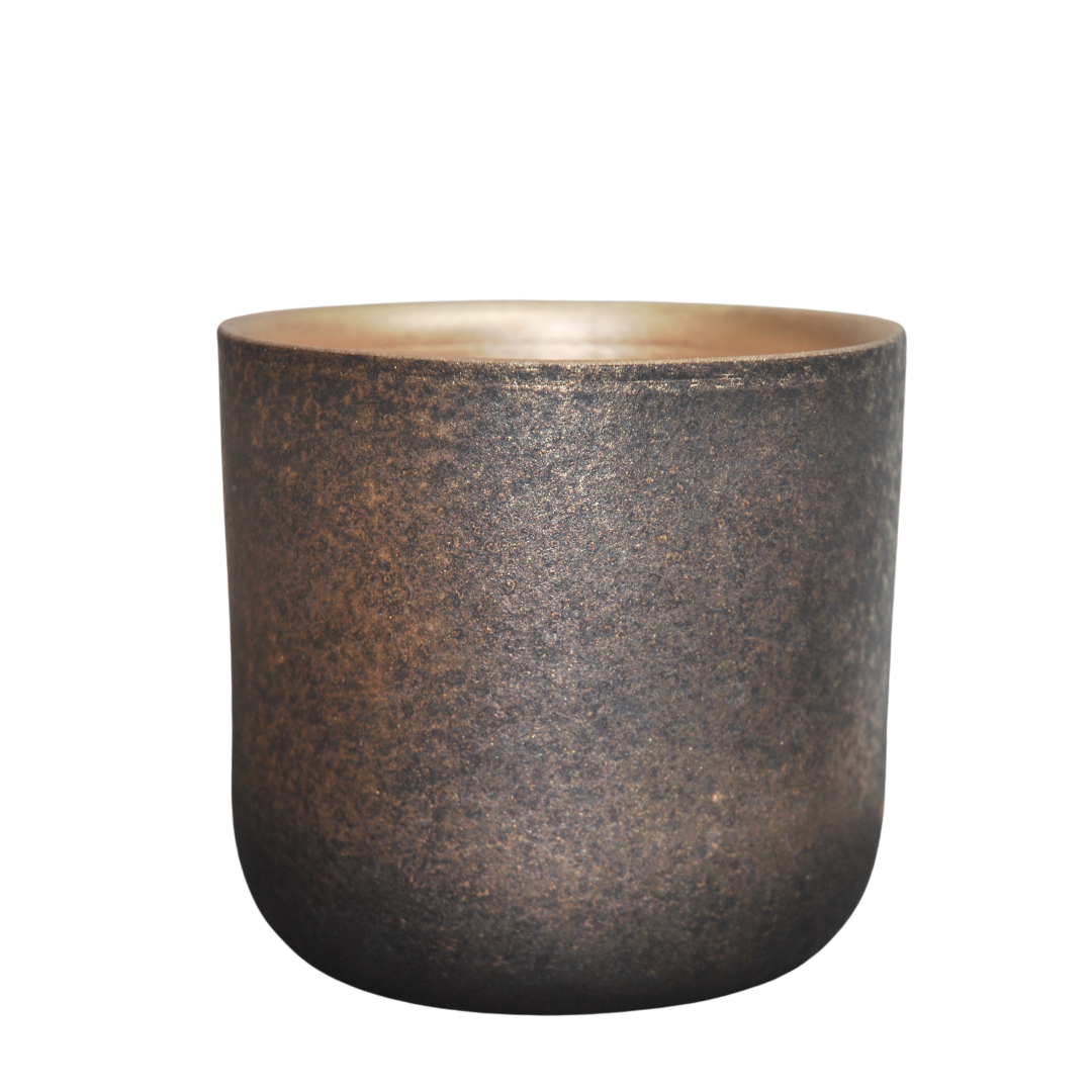 gold pot